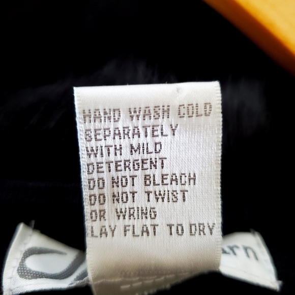 DRESS BARN Sz XL Black Rayon Knit Sweater Black Faux Fur Collar Mobwife Dressy - Picture 3 of 14